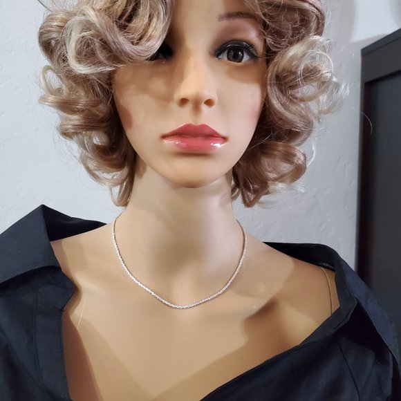 925 Silver Sparkling Clavicle Choker Length Necklace - Picture 8 of 12